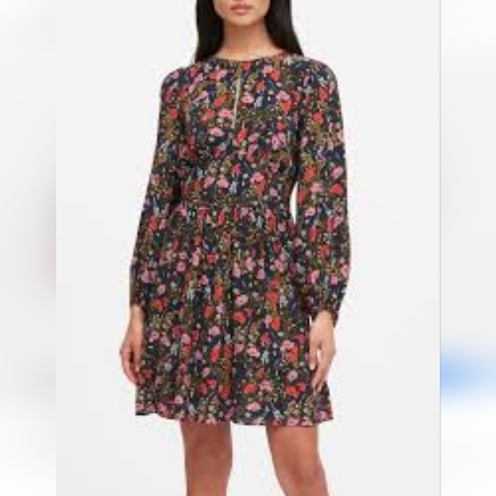 Banana Republic Floral Keyhole Mini Dress‎